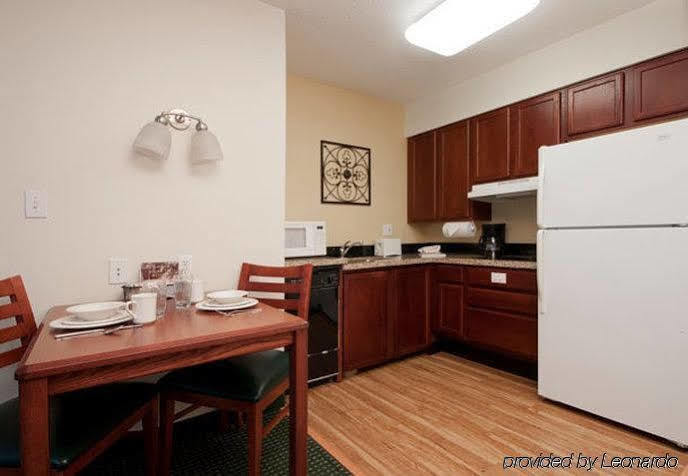 Residence Inn By Marriott Tulsa South Экстерьер фото
